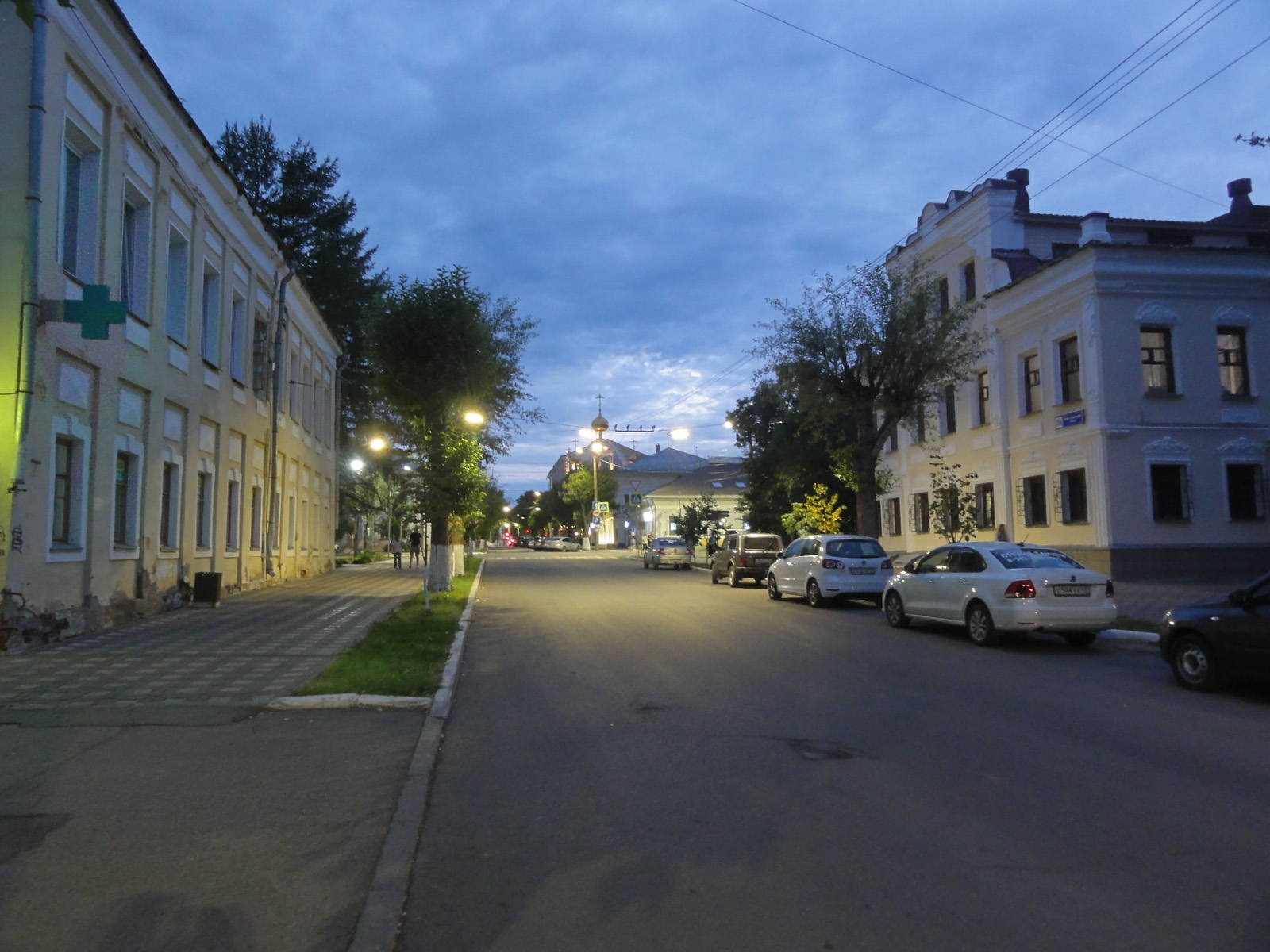 Московская, Спасская, Театральная площадь