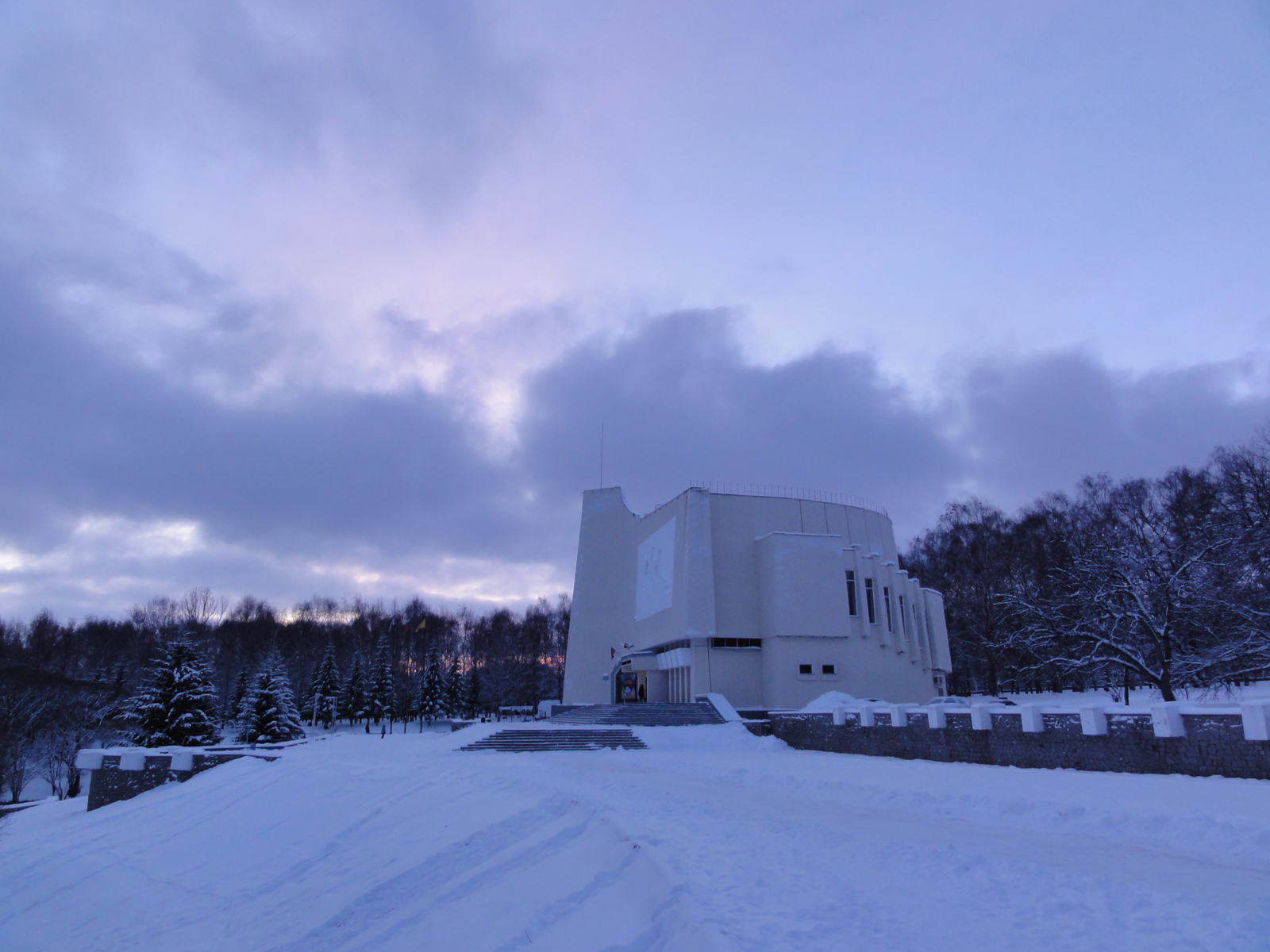 Диорама Становление Советской власти в Кирове зимой в парке имени С. М. Кирова